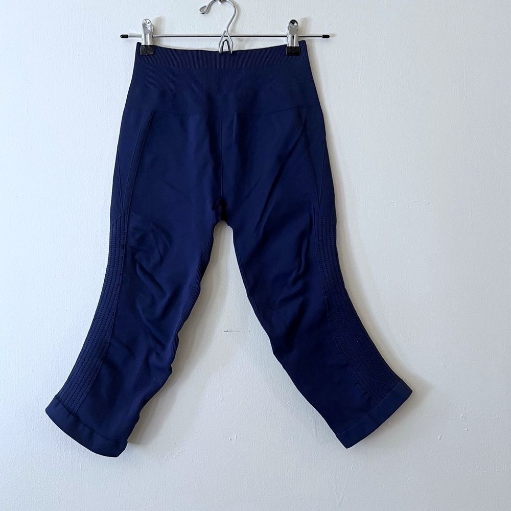 Lululemon In the Flow Crop II Heathered Navy Blue Ruched Seamless Leggings small